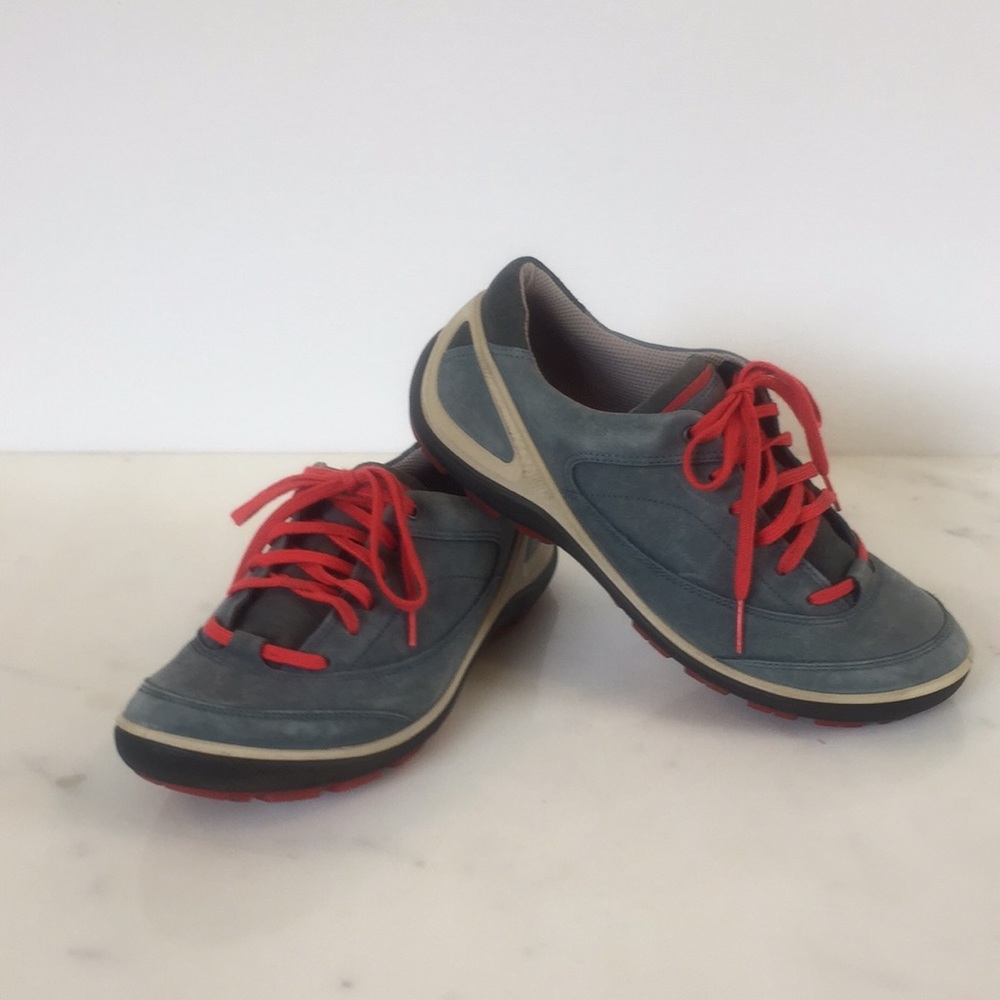 Like new ECCO suede sneakers size 7